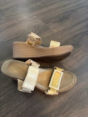 Naot Women's Metallic Gold Wedge Slide Sandals